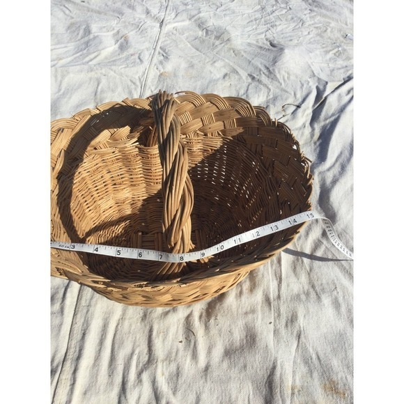 Large wicker basket with handle light 13” 13 in farmhouse country blanket Tan - Picture 3 of 12